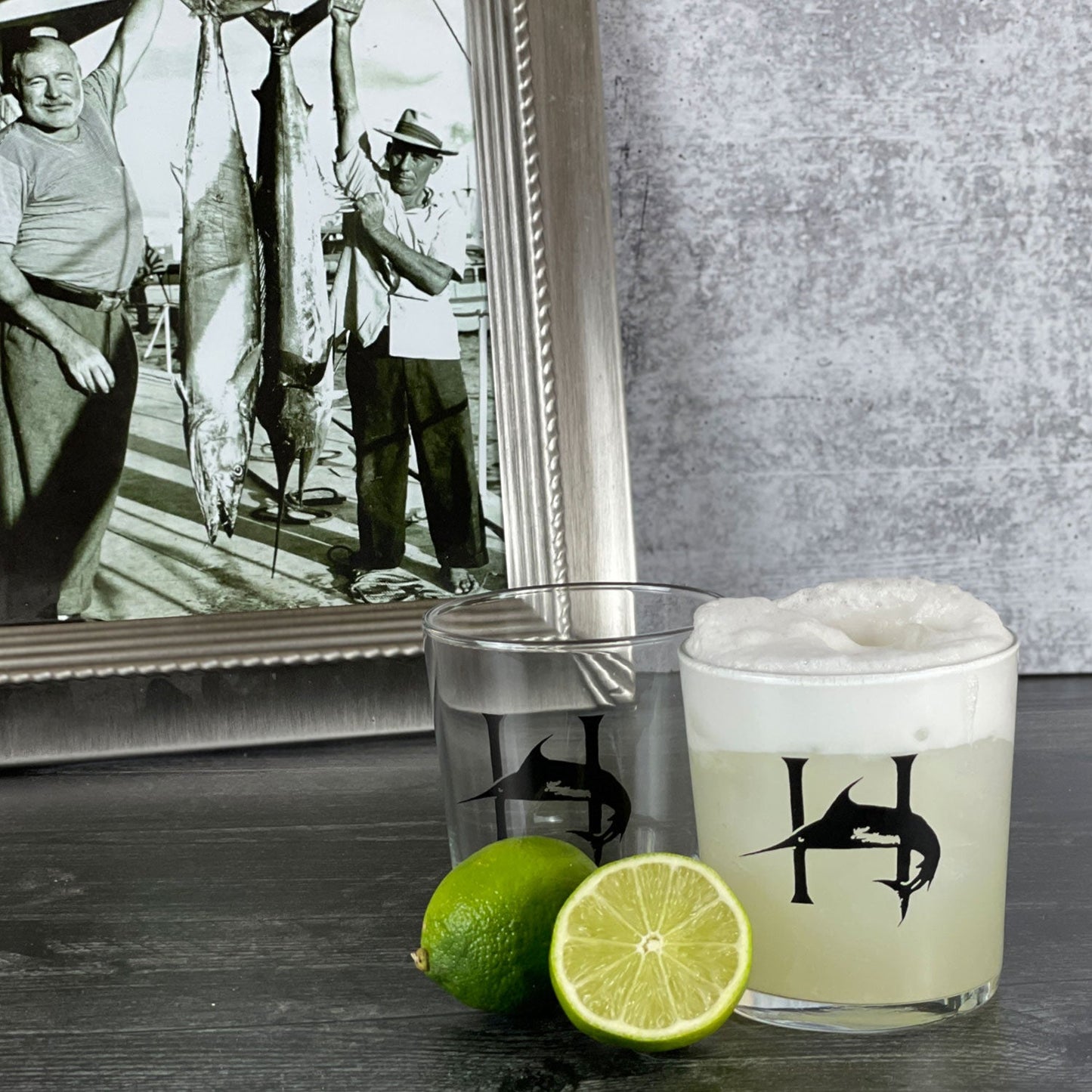 Ernest Hemingway Signature "On the Rocks" Drinking Glass (Gift Box Set of 2) - HISTORY COMPANY