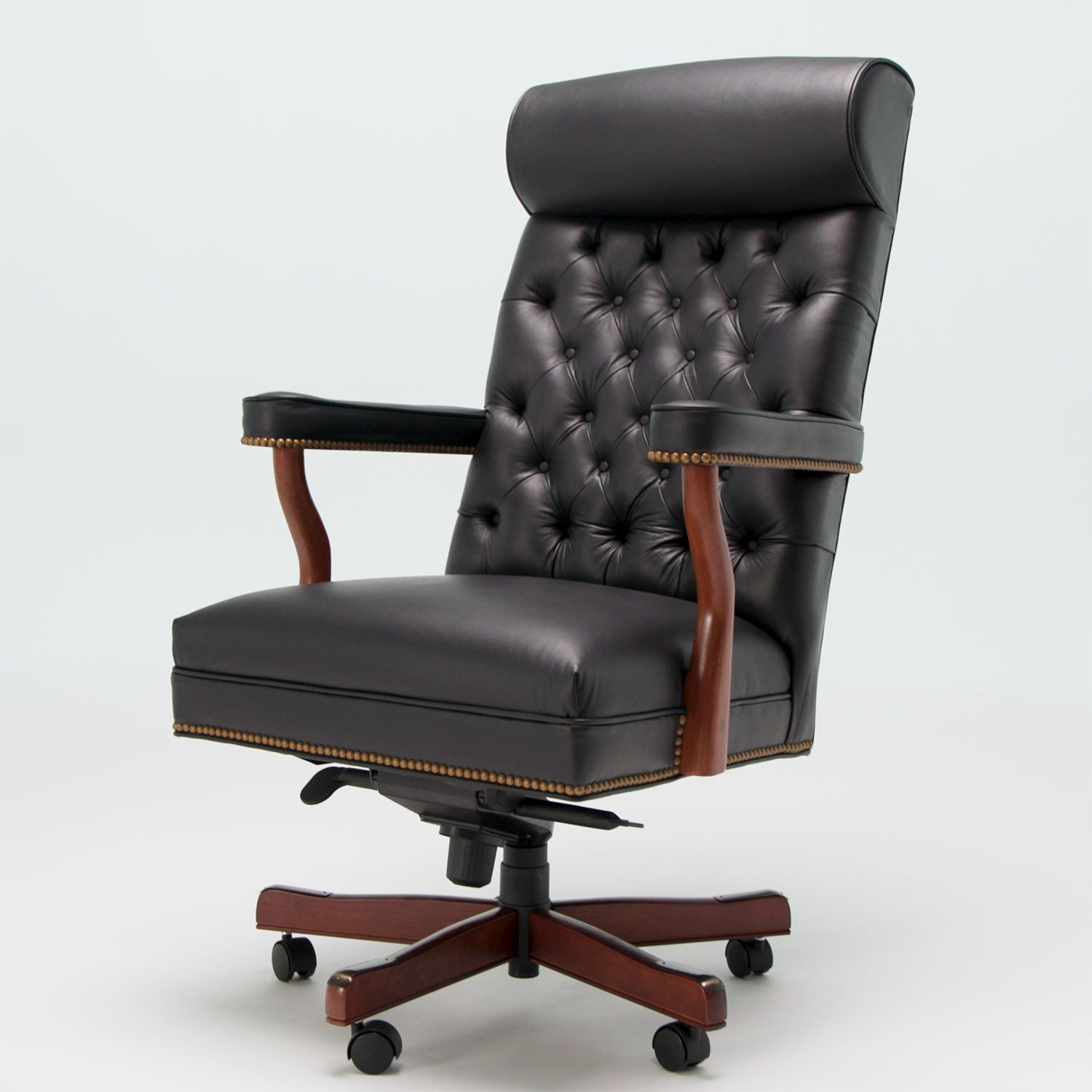 HISTORY COMPANY - Elegant Esquire Signature Executive Chair, designed for prestige, sophistication, and fine craftsmanship.