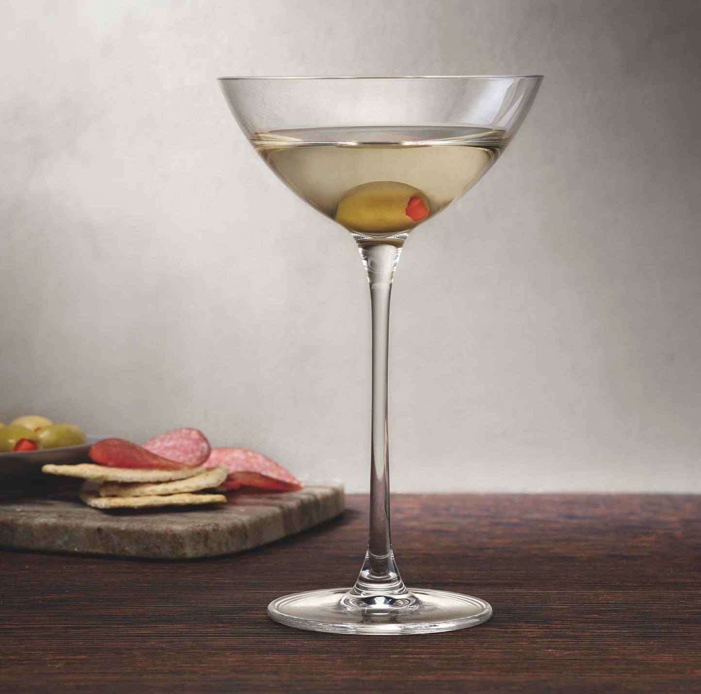 HISTORY COMPANY - Inspired by coupe and martini styles, this 2-piece Coupetini Glass Set is perfect for refined cocktails.